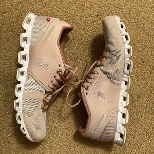ON CLOUD Running Sneakers Rose Sand 7.5